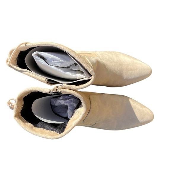 NWOT Women’s tan suede colored ankle boots size 10.5W by Comfort View. Lace tie - Picture 6 of 6